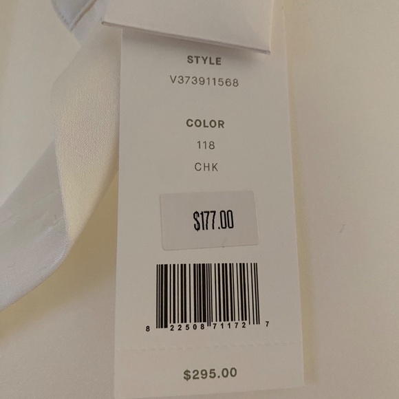 Creamy white colored Silk blouse with peekaboo back - Picture 6 of 6